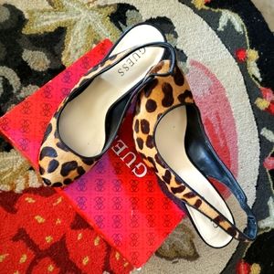 Guess brown printed wedges